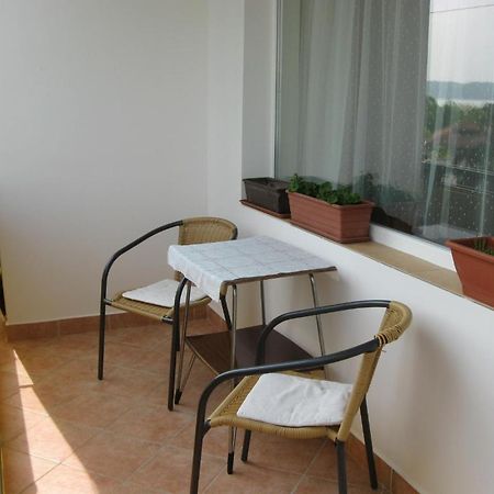 Liliom Apartments Balatonfuered Balatonfüred Quarto foto